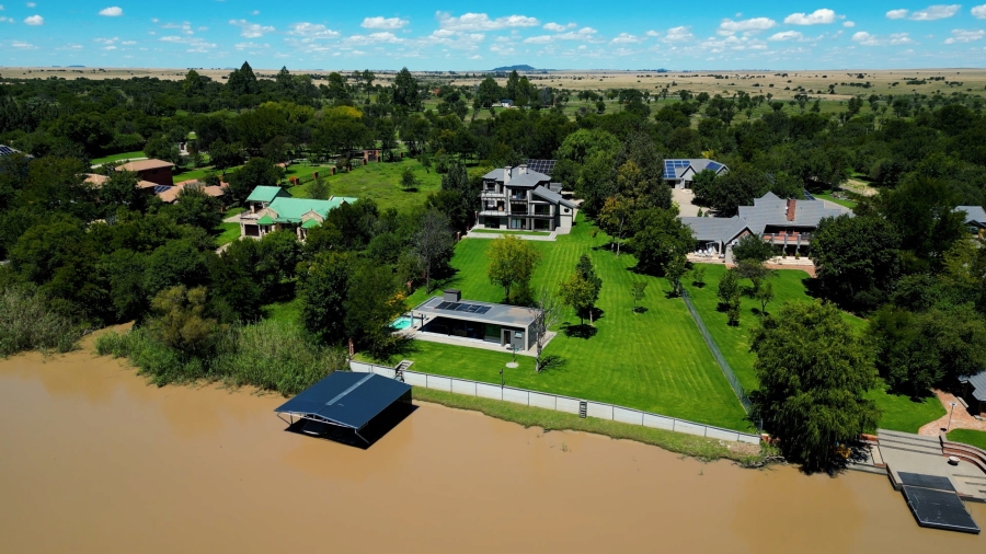 5 Bedroom Property for Sale in Maselspoort Free State